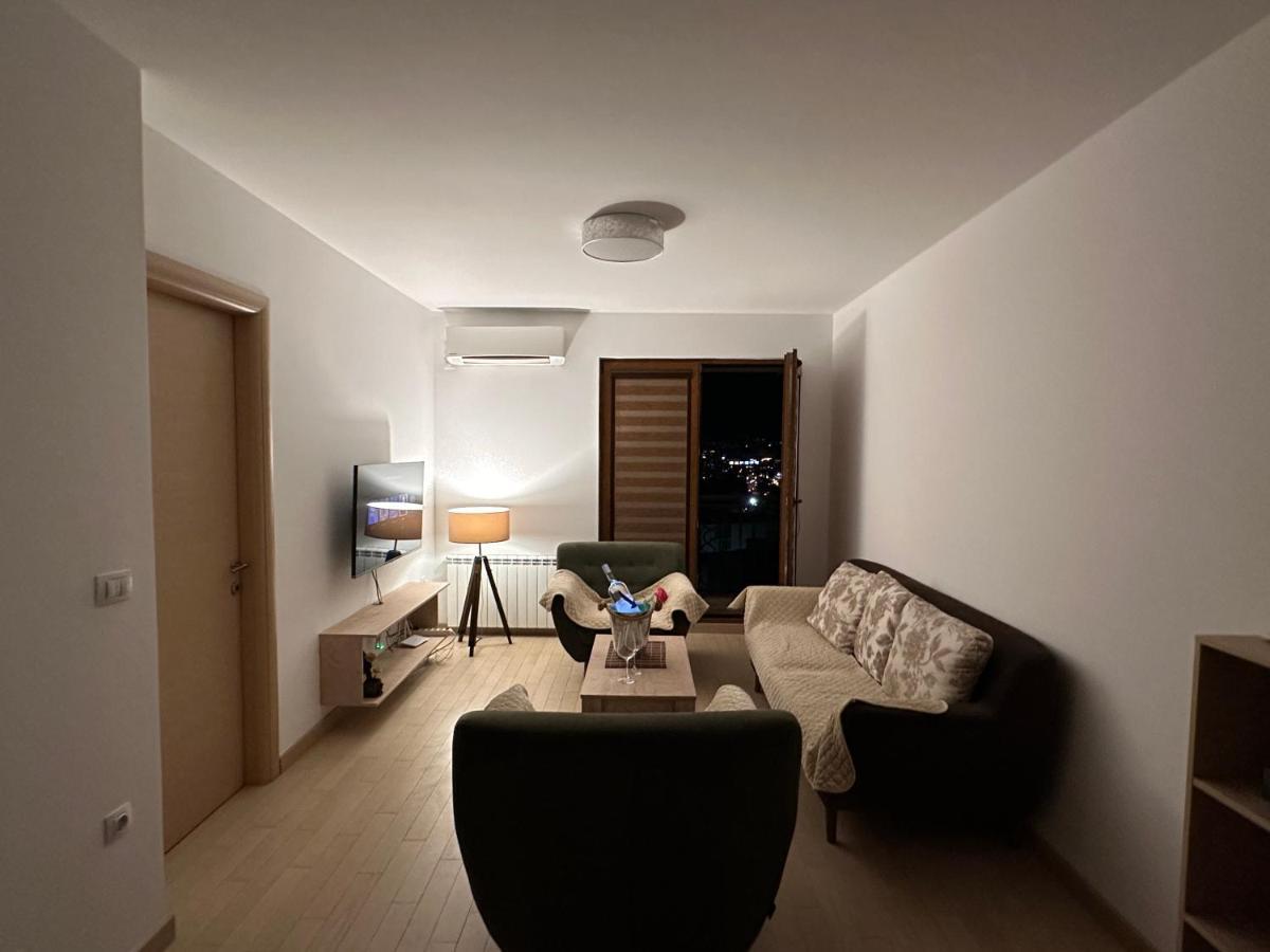 Dow Apartments - Luxury 13Th Floor, Parking Skopje Esterno foto