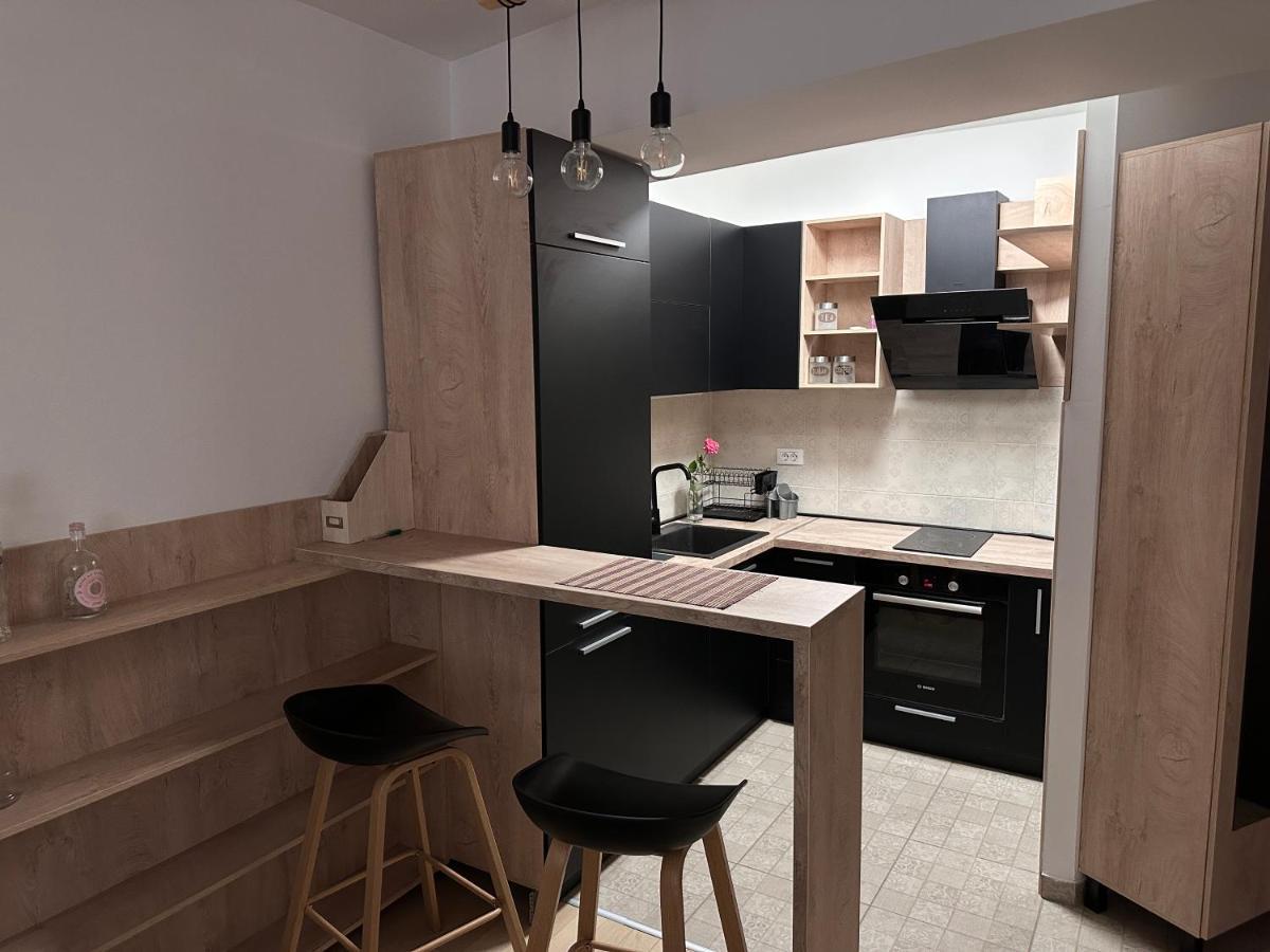 Dow Apartments - Luxury 13Th Floor, Parking Skopje Esterno foto