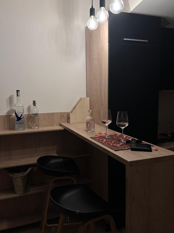 Dow Apartments - Luxury 13Th Floor, Parking Skopje Esterno foto